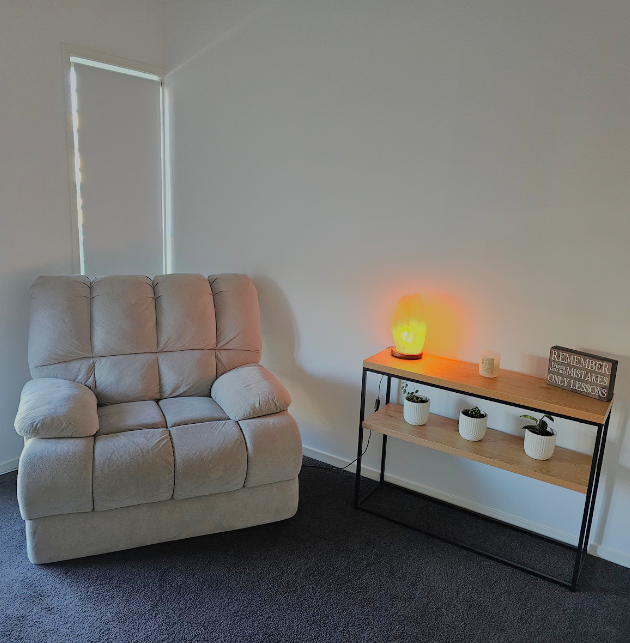 Bloom Hypnotherapy & Counselling therapy room.